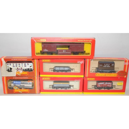 1228 - A collection of vintage Hornby and Tri-AngOO Gauge Rolling Stock including 4620 Breakdown Crane. 15 ... 