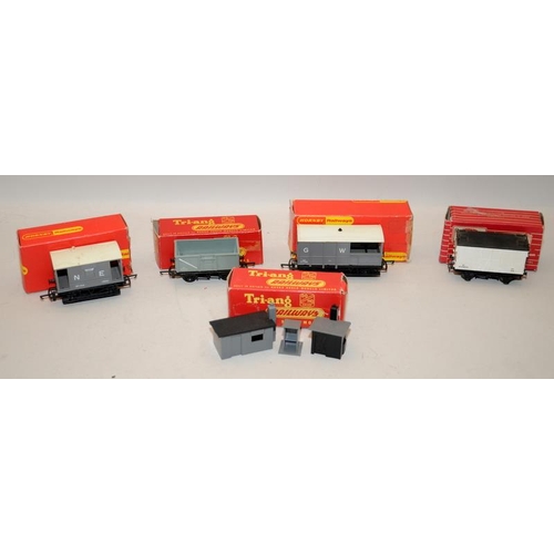 1228 - A collection of vintage Hornby and Tri-AngOO Gauge Rolling Stock including 4620 Breakdown Crane. 15 ... 