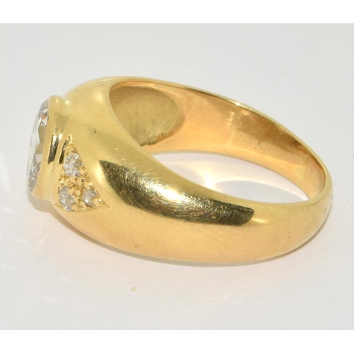 101 - 18ct gold gents Diamond signet ring large central Diamond of approx 1.5ct+  with Diamond chip should... 