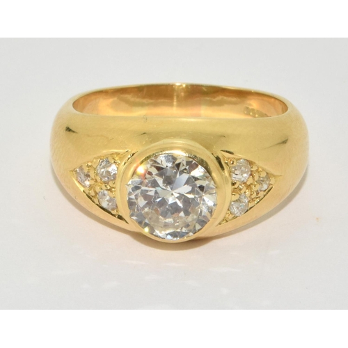 101 - 18ct gold gents Diamond signet ring large central Diamond of approx 1.5ct+  with Diamond chip should... 