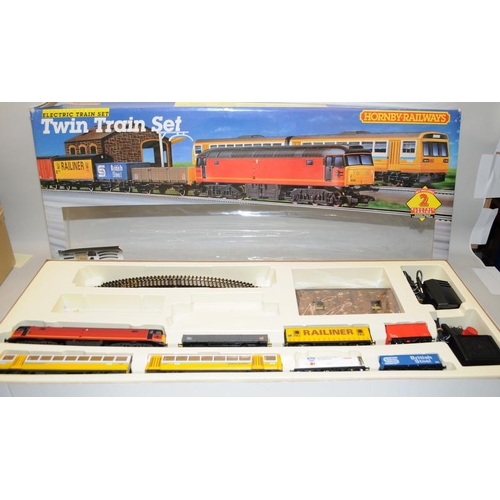 1170 - Hornby Twin Train Electric Train Set R346. Missing some track. Box has storage wear.