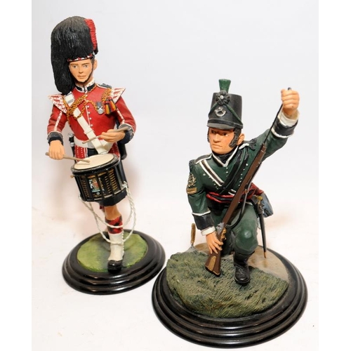 193 - Two quality hand finished Ballantynes of Walkerburn figures, a 19th C green jacket rifleman and Blac... 