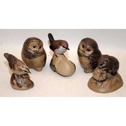 240 - Poole Pottery stoneware Otter by Barbara Linley-Adams together with a Badger, Duckling plus others (... 