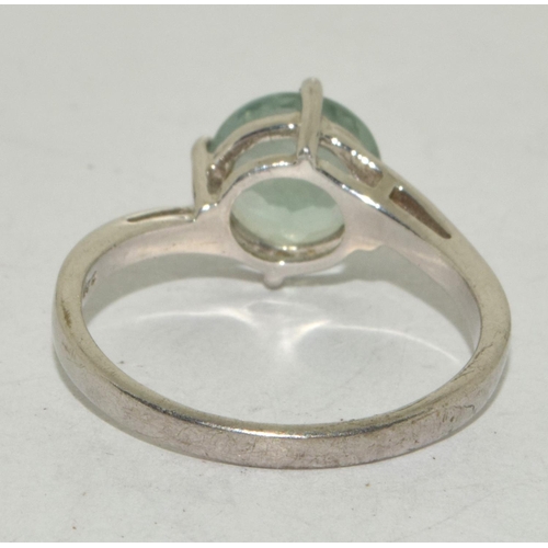 348 - A 925 silver and green stone solitaire ring Size S