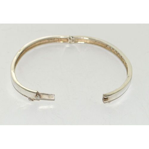 213 - Sparkly Princess cut CZ 925 silver bangle.