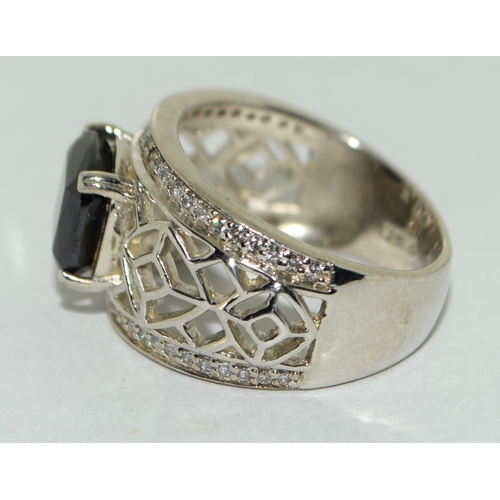 341 - Black/white gemset 925 silver ring Size L