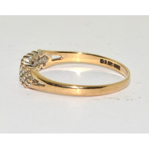 418 - 9ct gold diamond ring Size n 1/2.