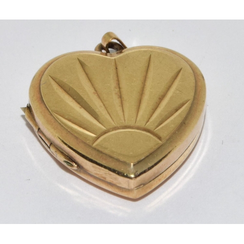 262 - 9ct gold locket, 4.2g