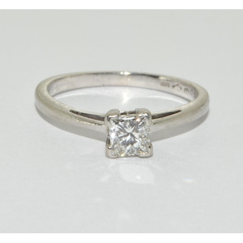 500 - Platinum ladies Diamond solitaire hall marked as Diamond in ring of approx 0.25ct size L