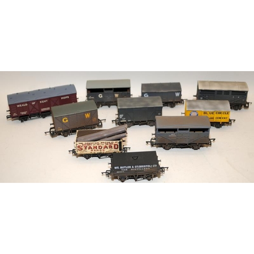 1212 - Collection of unboxed OO Gauge wagons/rolling stock. 32 in lot