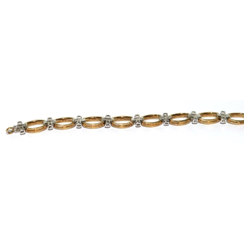 511 - 9ct gold diamond line bracelet 7 1/2