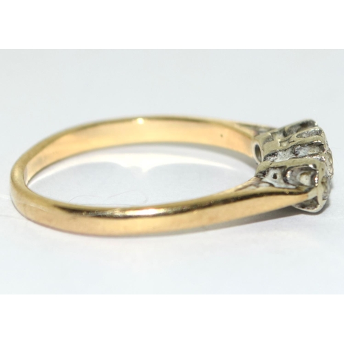 431 - Diamond trilogy ring in 18ct yellow gold Size N