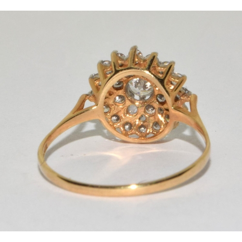 493 - 14ct gold ladies cluster ring size P