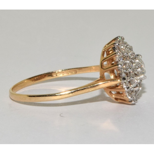 493 - 14ct gold ladies cluster ring size P