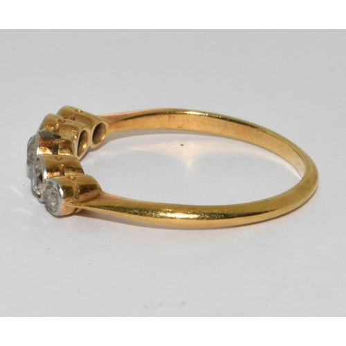 504 - 18ct gold ladies 5 stone Diamond ring approx 0.25ct size M