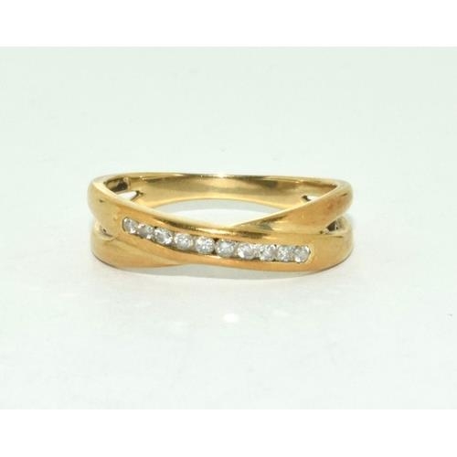 336 - 9ct gold ladies vintage Diamond inlay X over ring size Q