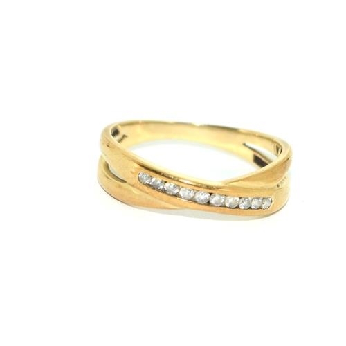 336 - 9ct gold ladies vintage Diamond inlay X over ring size Q