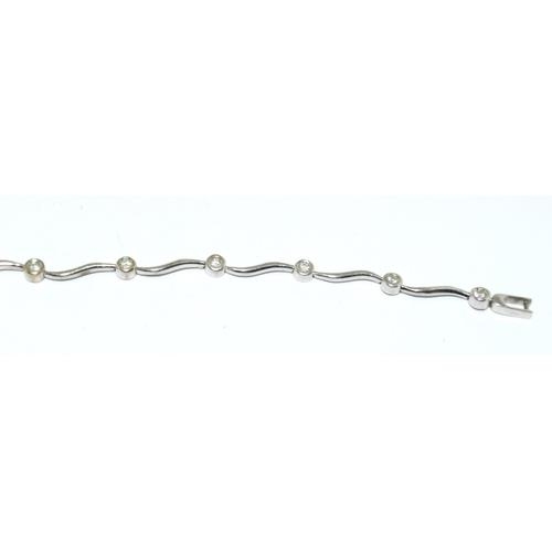 334 - 9ct white gold fancy link diamond bracelet H/M 0.25ct