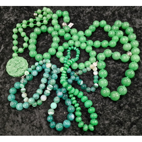 327 - Quantity of mixed Jade Jadeite jewellery