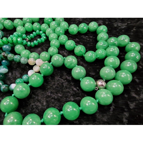 327 - Quantity of mixed Jade Jadeite jewellery