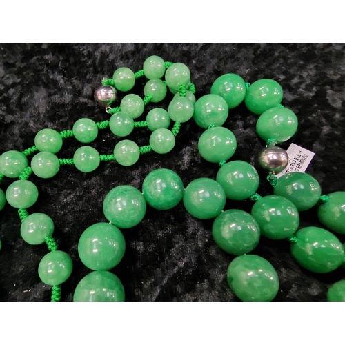 327 - Quantity of mixed Jade Jadeite jewellery