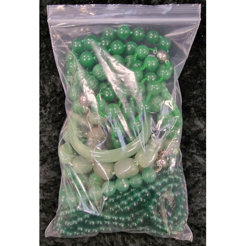 373 - Quantity of mixed Jade Jadeite jewellery