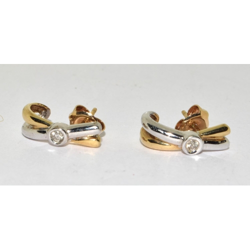 492 - Diamond white/yellow gold earrings.