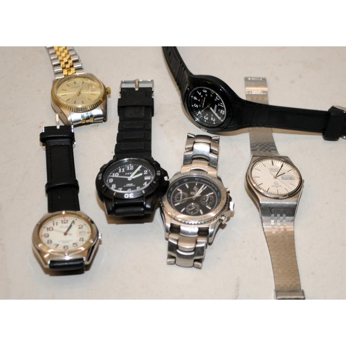 309 - A collection of gents quartz watches, Seiko, Casio etc. All with new batteries fitted and seen worki... 