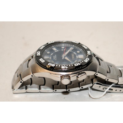 324 - Gents Seiko Kinetic 100m 5M62-0ap0. 45mm across including crown. In good clean condition and seen wo... 