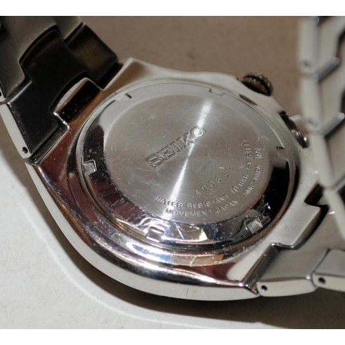 324 - Gents Seiko Kinetic 100m 5M62-0ap0. 45mm across including crown. In good clean condition and seen wo... 