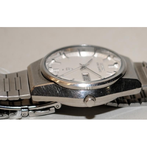 541 - Quality Seiko King Seiko gents quartz dress watch 0853-8025. Serial number dates this watch to June ... 