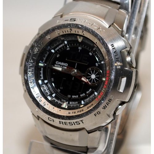 529 - Casio G-Shock G700D World Time dual display gents watch. Seen working at time of listing