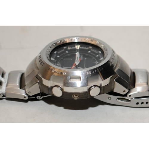 529 - Casio G-Shock G700D World Time dual display gents watch. Seen working at time of listing