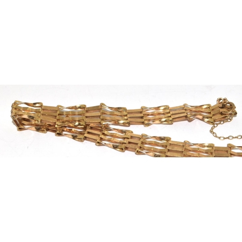 392 - 9ct gold ladies gate bracelet 6g