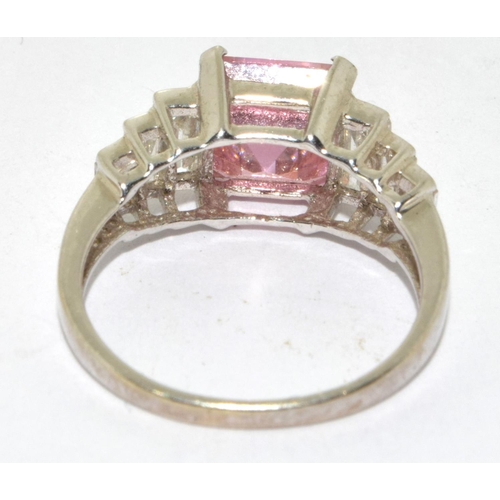 271 - 9ct white gold pink Tourmaline ring size L