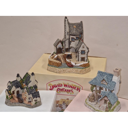 155 - David Winter boxed cottage collection 