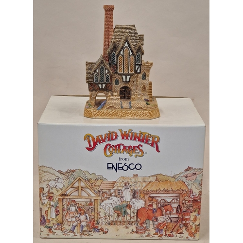 157 - David Winter boxed cottage collection large size 