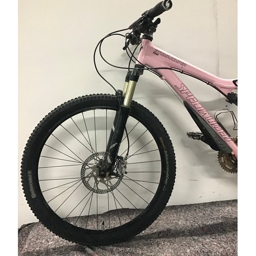 95 - Specialised Stunpjumper 120 mountain bike in pink.