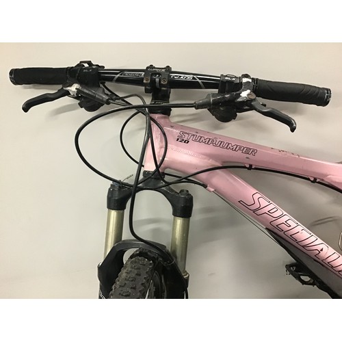 95 - Specialised Stunpjumper 120 mountain bike in pink.