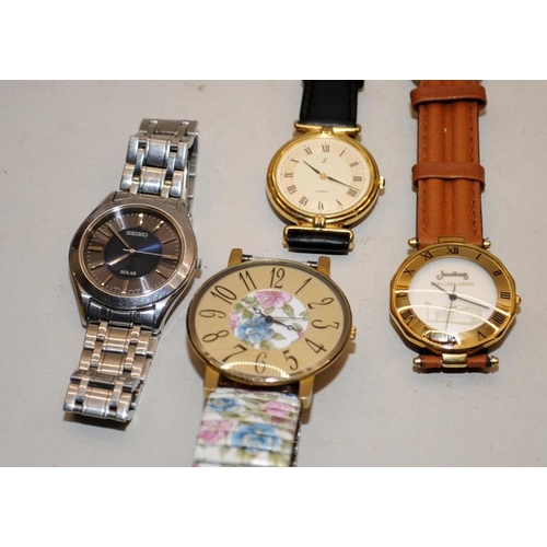 414 - Collection of ladies quartz watches with good quality movements. Seiko, Junghans etc. All with new b... 