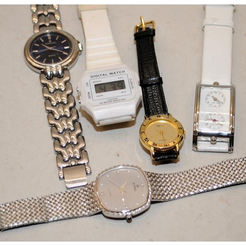 414 - Collection of ladies quartz watches with good quality movements. Seiko, Junghans etc. All with new b... 