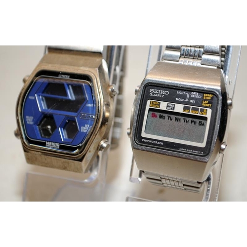 522 - Two vintage digital watches. Seiko A129-5000 and Citizen 1481010 Independent C352-L19311. Both offer... 