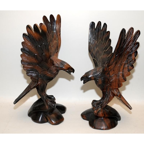 129 - Pair of decorative wooden eagles / birds of prey 12.5