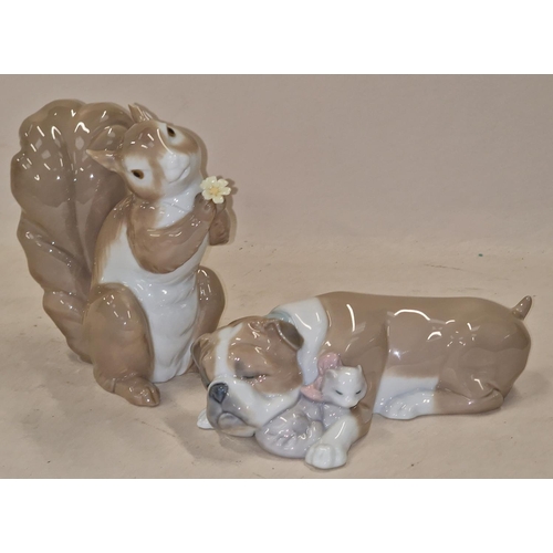 161 - Lladro figures Squirrel with a Flower together Lladro figure Just good friends retired un boxed