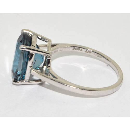 381 - 9ct white gold ladies Blue Topaz statement ring size N