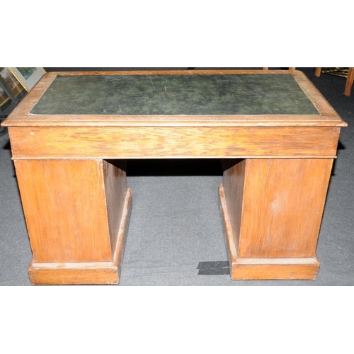 551 - A leather top Mahogany  pedestal desk 3 parts with ring pull drop handles 70x120x65cm