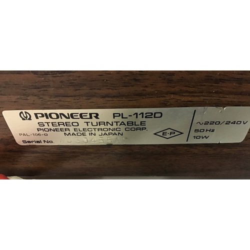 511 - PIONEER STEREO TURNTABLE. This is a two speed belt drive turntable model No.PL112D.Fitted with a mag... 