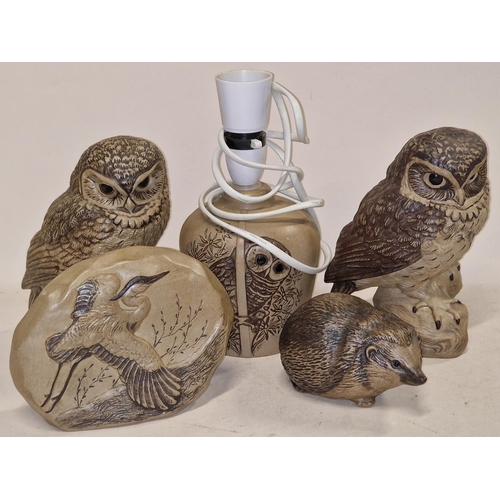 92 - Poole Pottery collection of Barbara Linley-Adams stoneware to include Owls, Hedgehog and Heron Plaqu... 