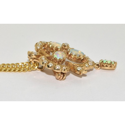 299 - 9ct gold ladies Opal and Pearl necklace/brooch set on a gold chain shaped as a clover leaf