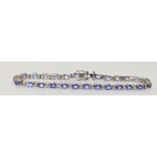 297 - Tanzanite 9ct white gold bracelet 7.4g (boxed)